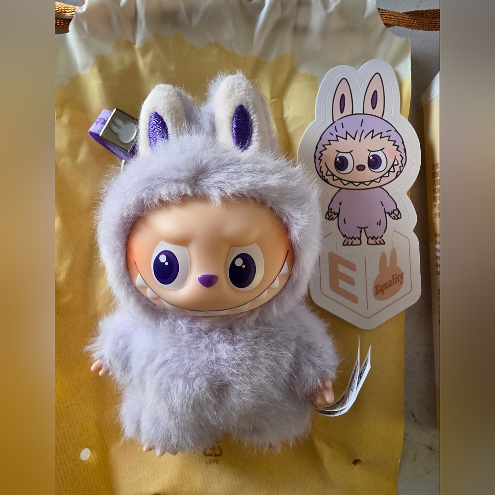 NEW IN BOX  **E** mini Pin for Love Labubu.